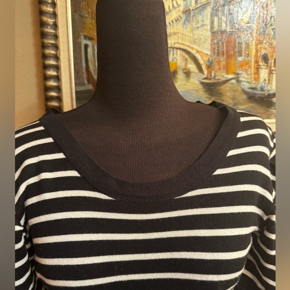 CURRENT AIR Classic Short Sleeve Sweater TOP IN BLACK WHITE STRIPE WOMEN EUC - Picture 9 of 12